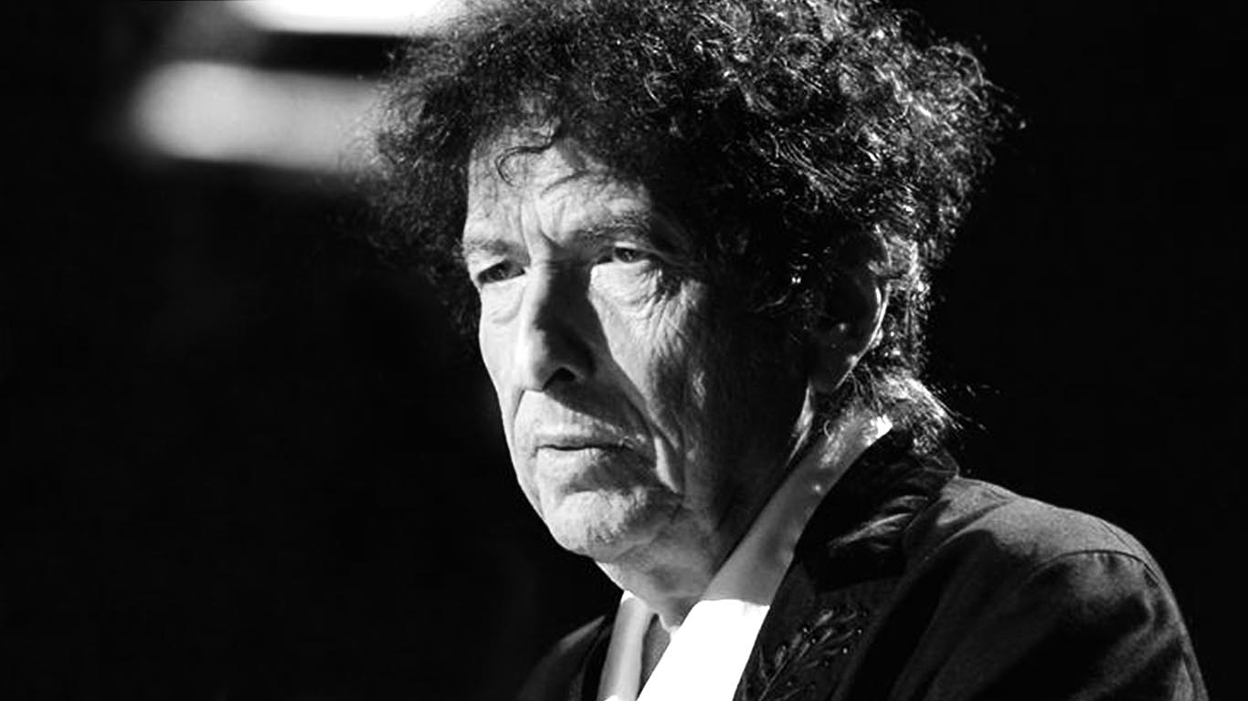 Bob-Dylan-Receives-Eighth-UK-Number-One-Album-News-FDRMX